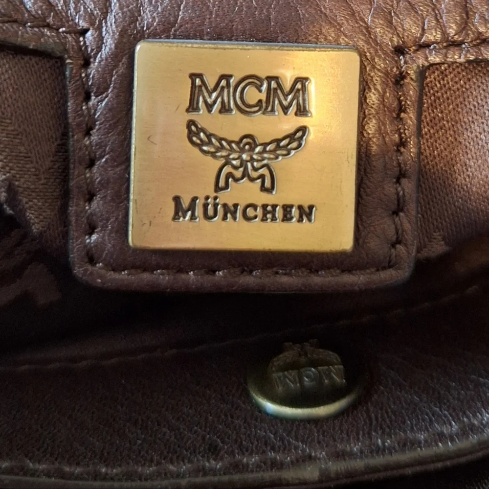 MCM Brown Leather Men's Women's Messenger Bag Stripe Adjustable Strap Black